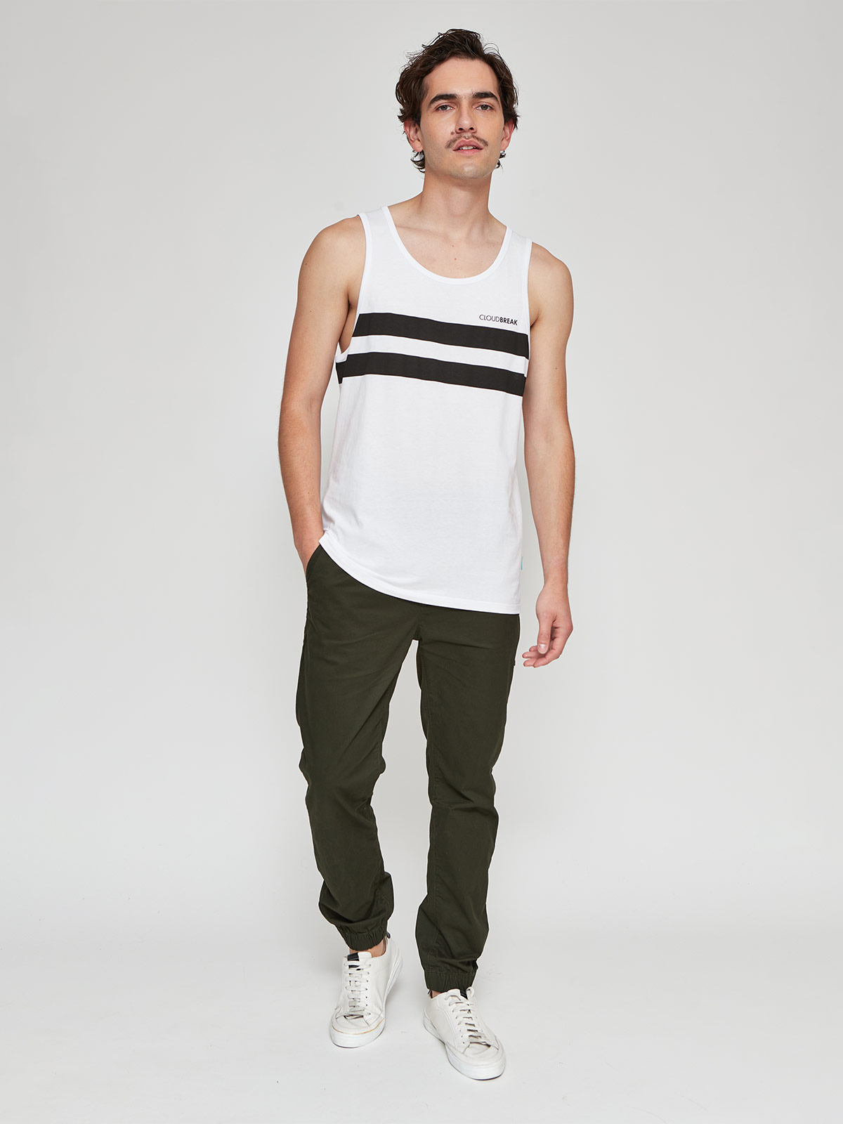 POLERA HOMBRE CLOUDBREAK ALGODÓN SIN MANGAS FRANJAS - 4
