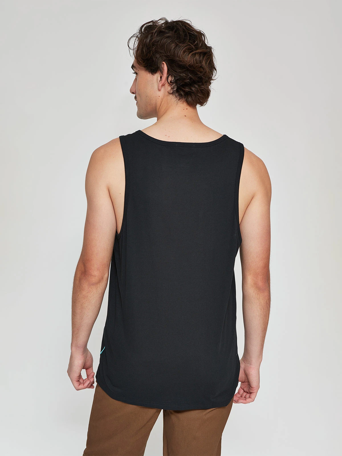 POLERA HOMBRE CLOUDBREAK ALGODÓN SIN MANGAS FRANJAS - 2