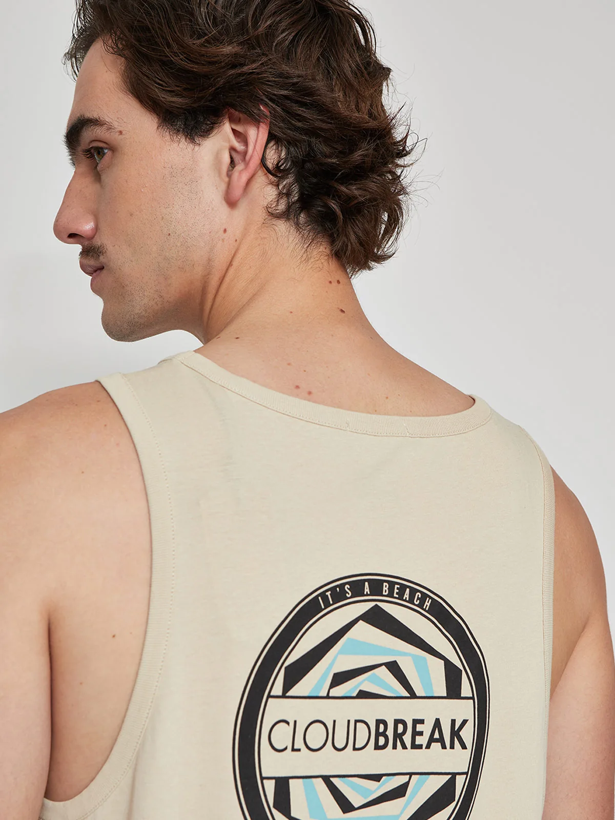 POLERA HOMBRE CLOUDBREAK ALGODÓN SIN MANGAS FRANJAS - 3