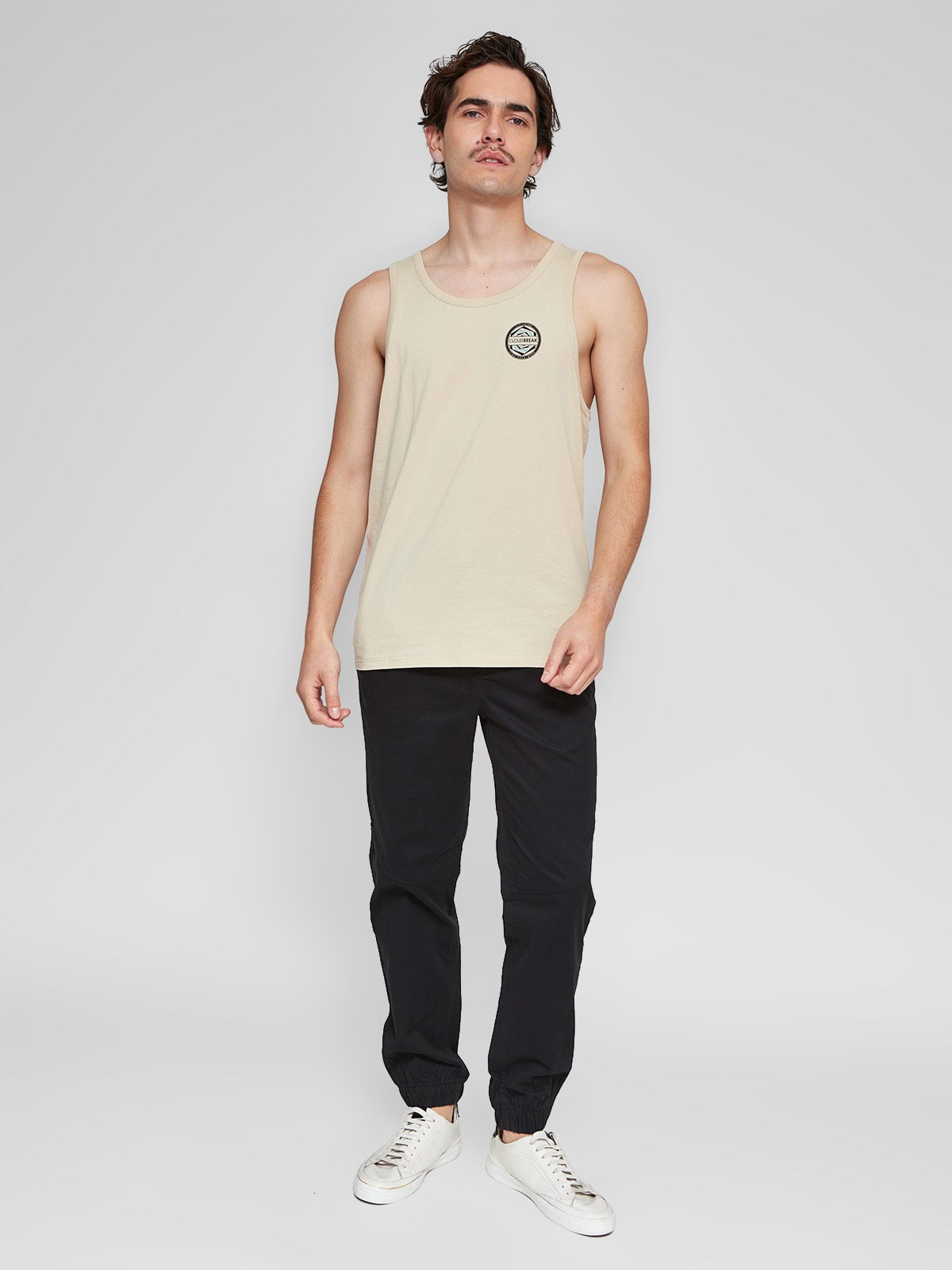 POLERA HOMBRE CLOUDBREAK ALGODÓN SIN MANGAS FRANJAS - 4