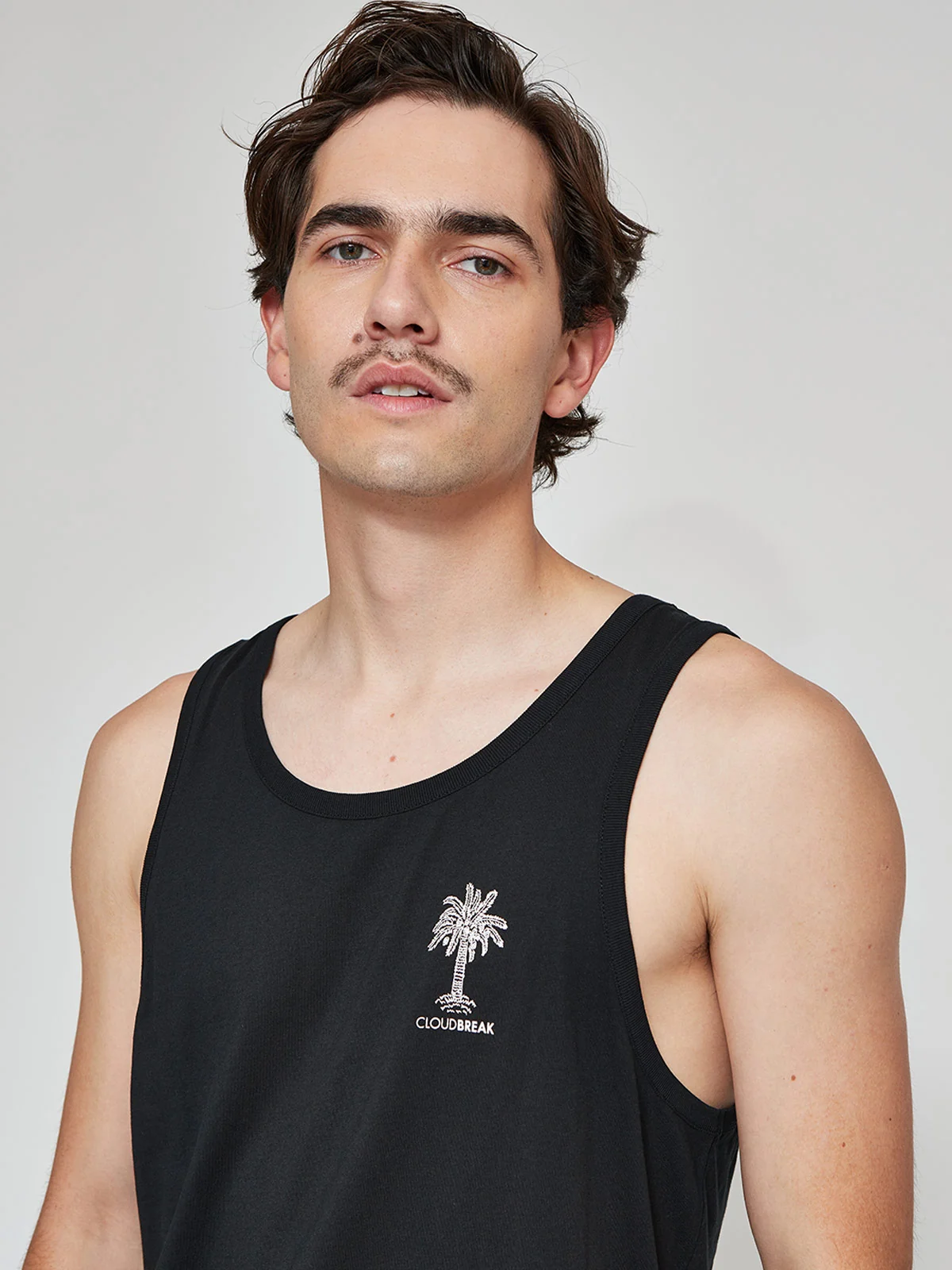 POLERA HOMBRE CLOUDBREAK ALGODÓN SIN MANGAS PRINT - 3