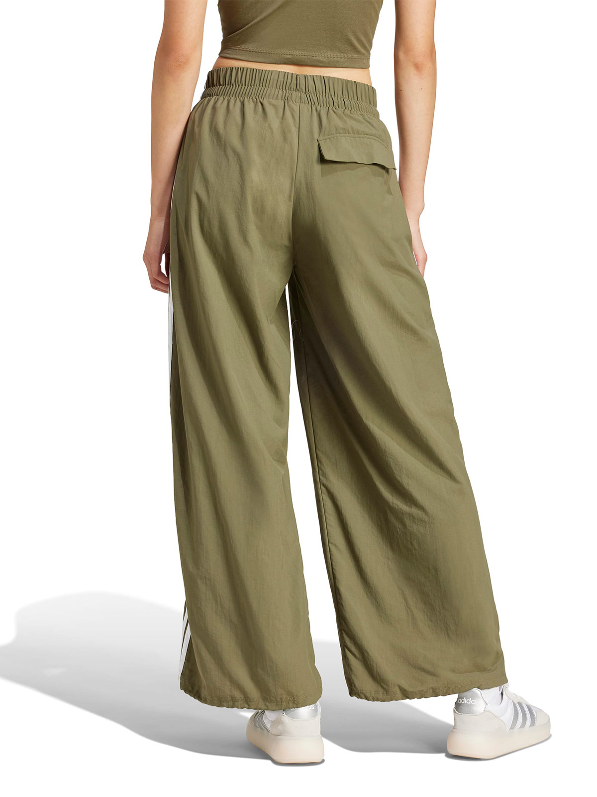 PANTALÓN DE BUZO MUJER ADIDAS ESSENTIALS 3 TIRAS LIFESTYLE PARACHUTE - 2