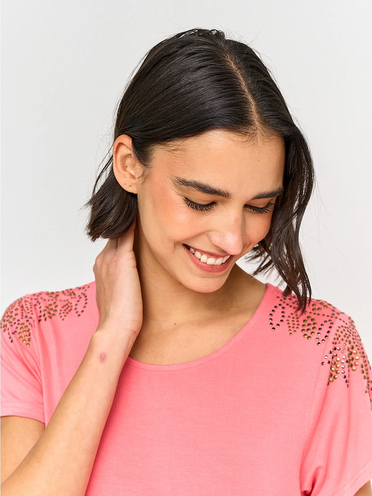 POLERA MUJER TATIENNE MANGA CORTA TACHAS - 3