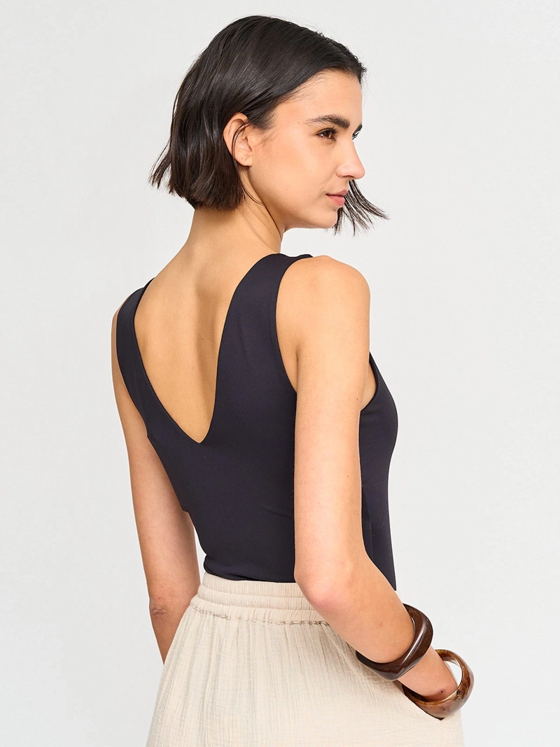 POLERA MUJER MARQUIS BODY ESCOTE EN V - 2