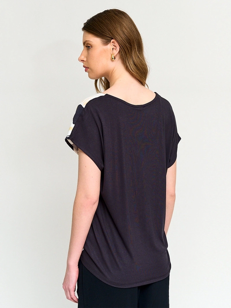 POLERA MUJER CACHAREL CUELLO EN V ESTAMPADA - 2