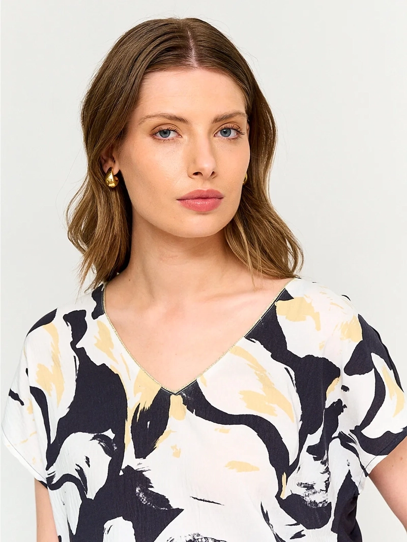 POLERA MUJER CACHAREL CUELLO EN V ESTAMPADA - 3