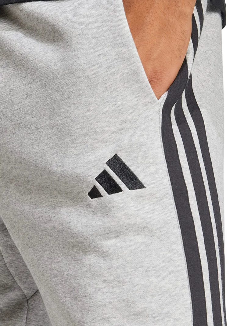 SHORT HOMBRE ADIDAS JE6419 GRIS ESSENTIAL 3 BANDAS - 4
