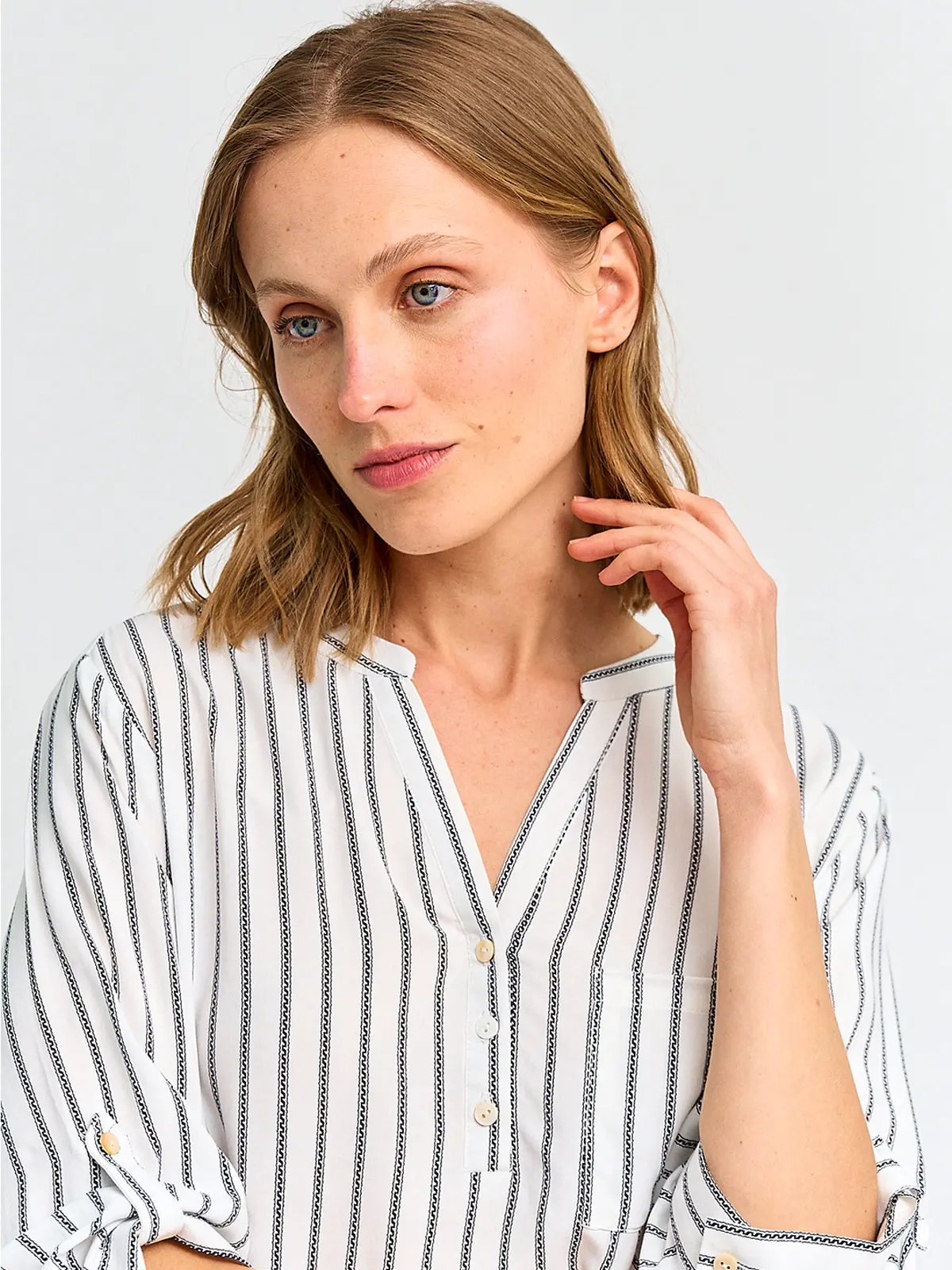 BLUSA MUJER AZIZ CUELLO MAO MANGA 3/4 ESTAMPADA - 3