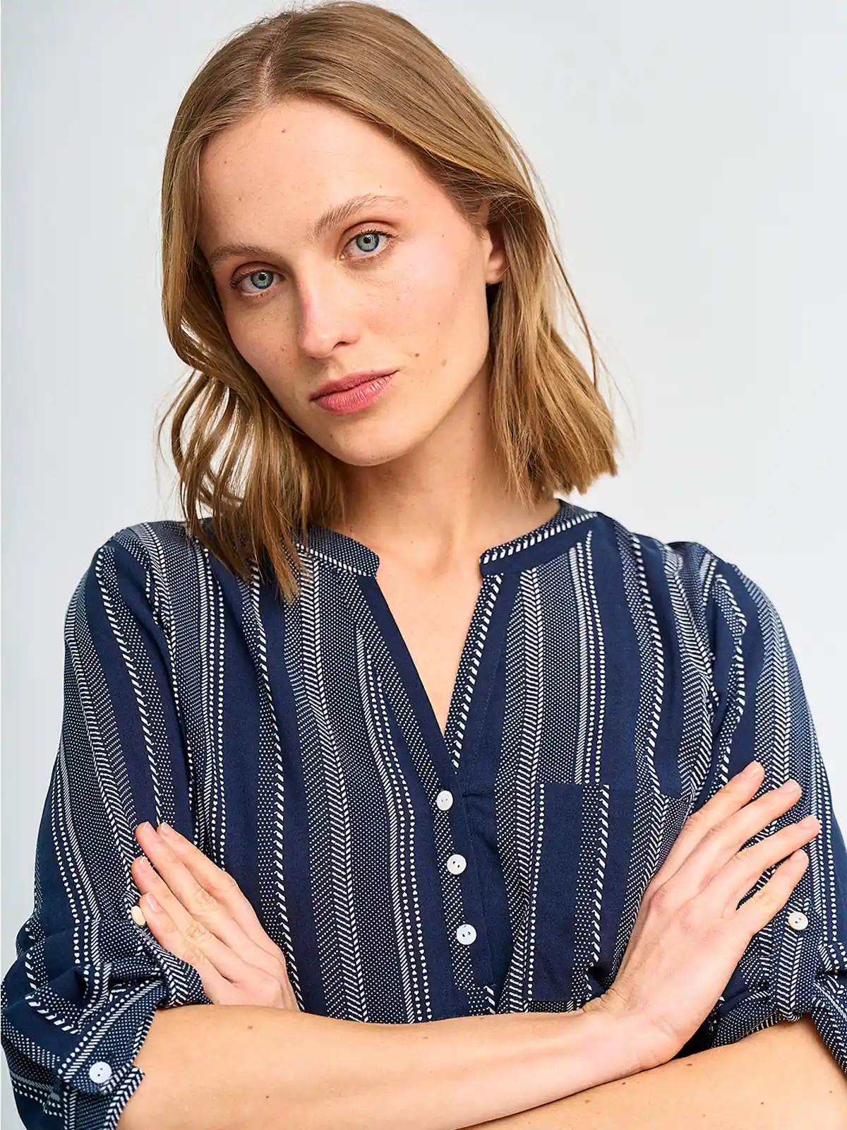 BLUSA MUJER AZIZ CUELLO MAO MANGA 3/4 ESTAMPADA - 3