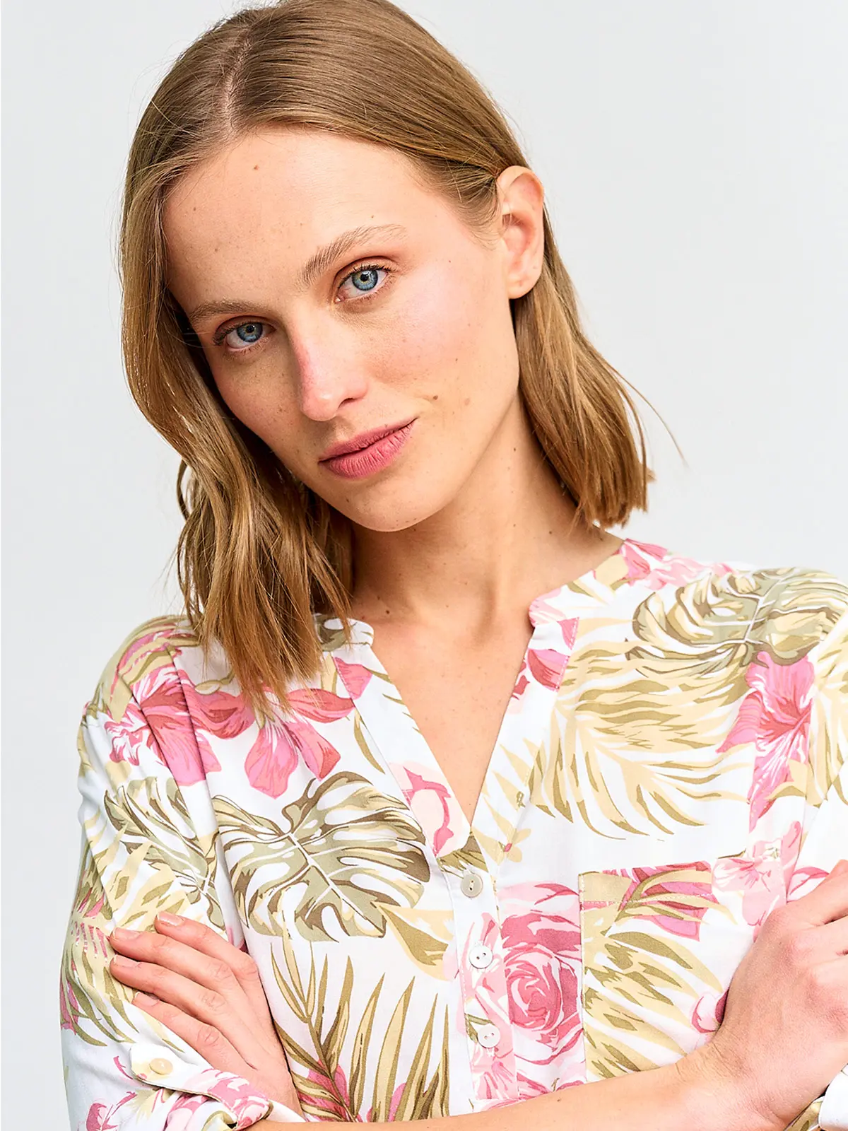 BLUSA MUJER AZIZ CUELLO MAO MANGA 3/4 ESTAMPADA - 3