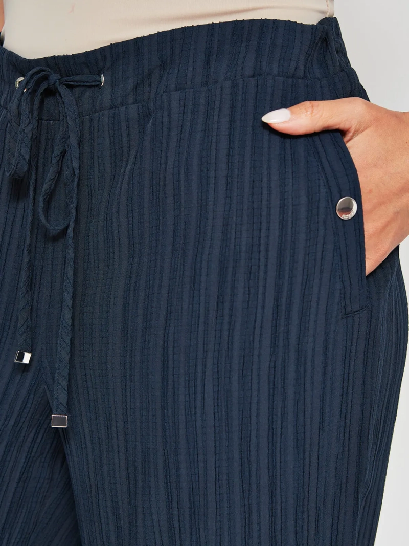 PANTALÓN MUJER CACHAREL TEXTURADA - 4