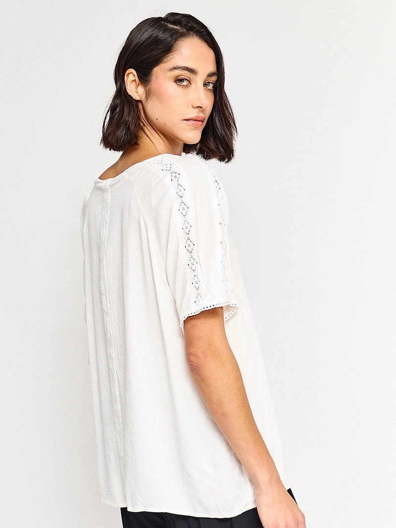 BLUSA MUJER AZIZ MANGA CORTA BORDADA - 2