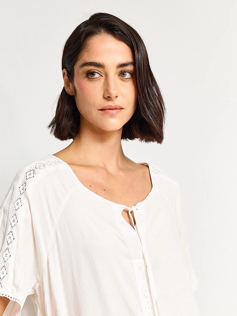 BLUSA MUJER AZIZ MANGA CORTA BORDADA - 3