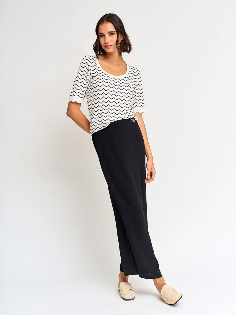 SWEATER MUJER CACHAREL CUELLO EN V MANGA CORTA - 4
