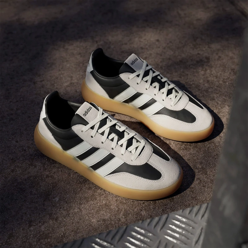 ZAPATILLAS MUJER ADIDAS URBANO NEGRO BARREDA DECODE CUERO - 10