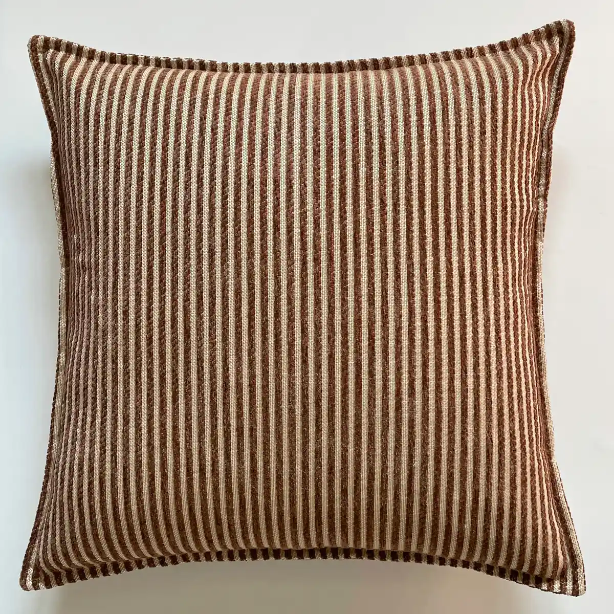 COJÍN RIPLEY HOME LÍNEAS 45X45 CAFÉ - 1