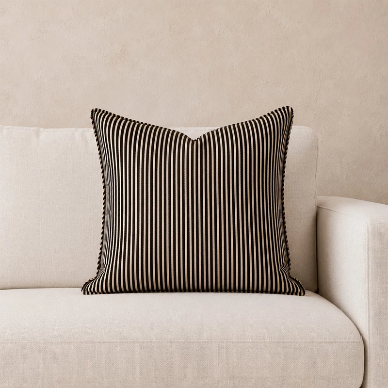 COJÍN RIPLEY HOME LÍNEAS 45X45 NEGRO - 1