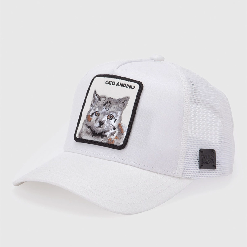 GORRA WILD LAMA GATO ANDINO BLANCO - 2