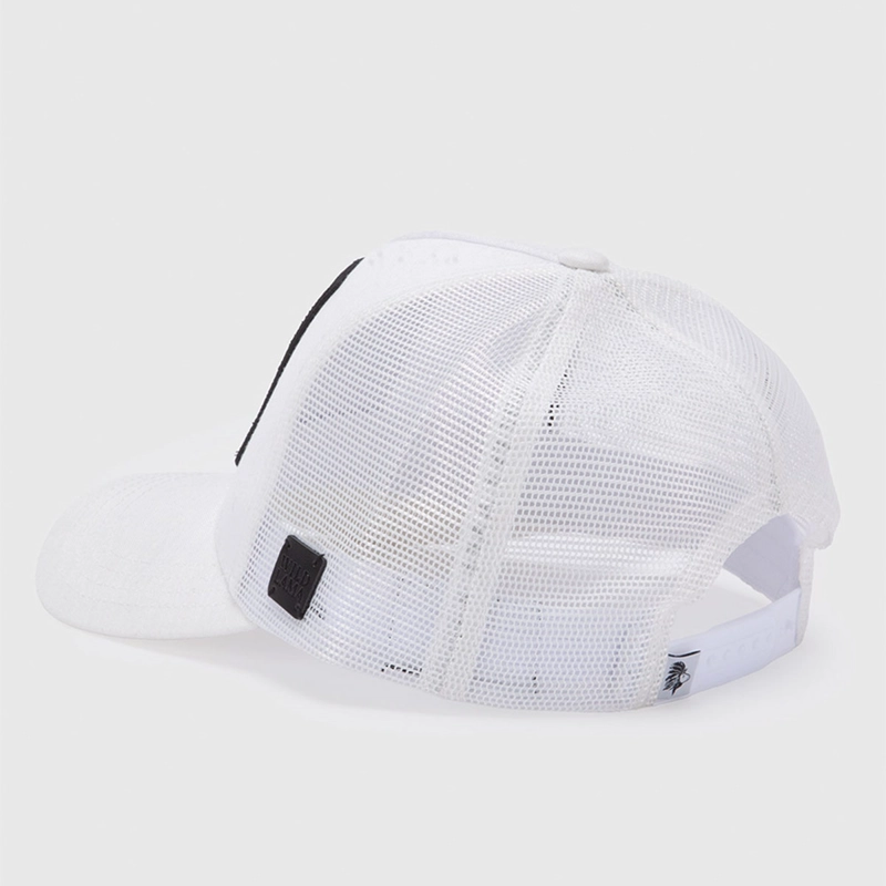 GORRA WILD LAMA GATO ANDINO BLANCO - 3
