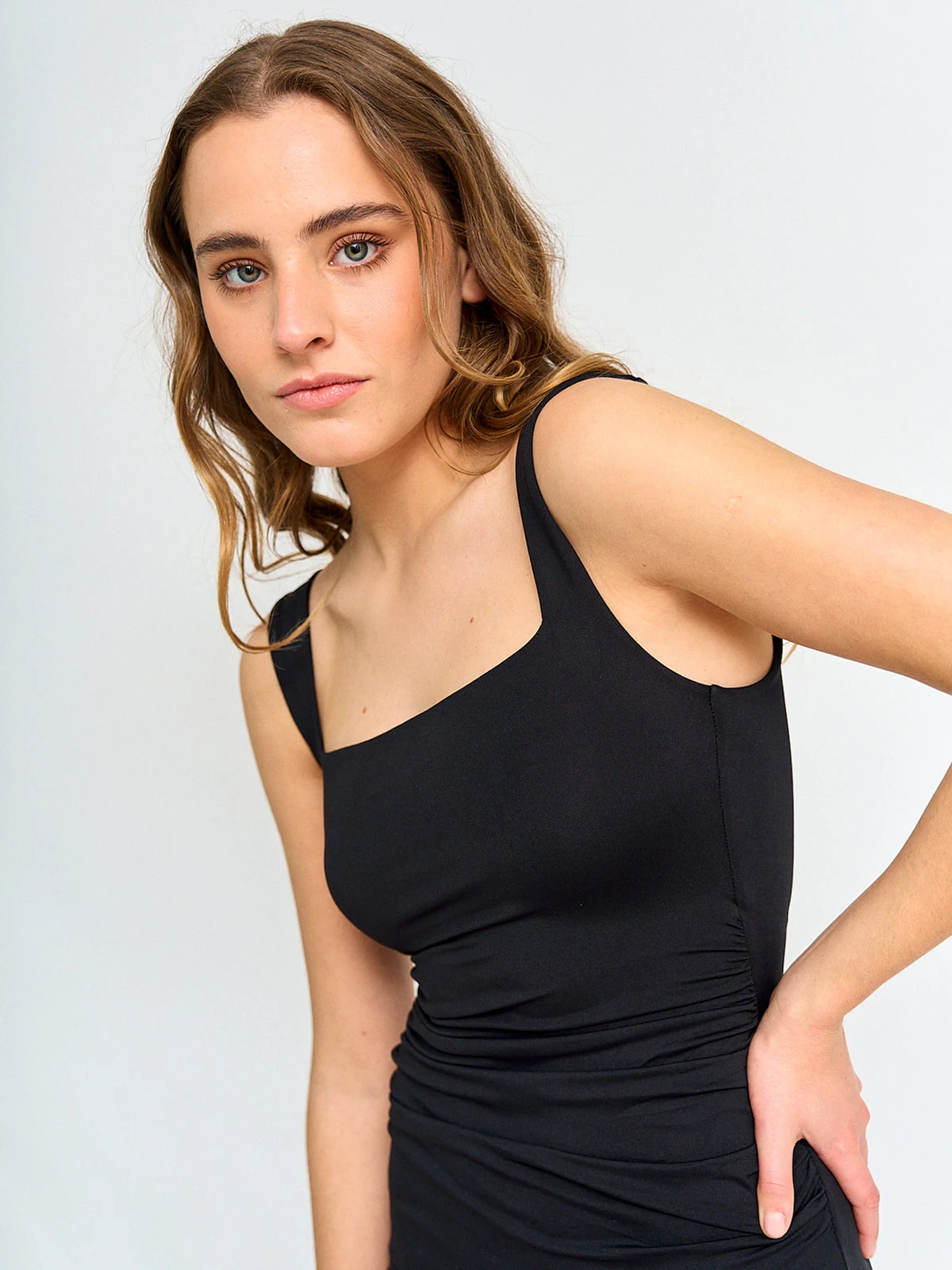 VESTIDO MUJER INDEX CORTO AJUSTADO - 4