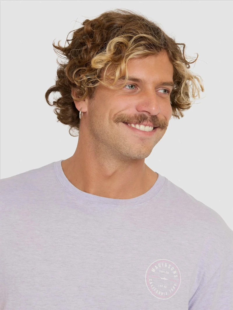 POLERA HOMBRE MAUI & SONS MANGA CORTA CON DISEÑO MODERNO - 3