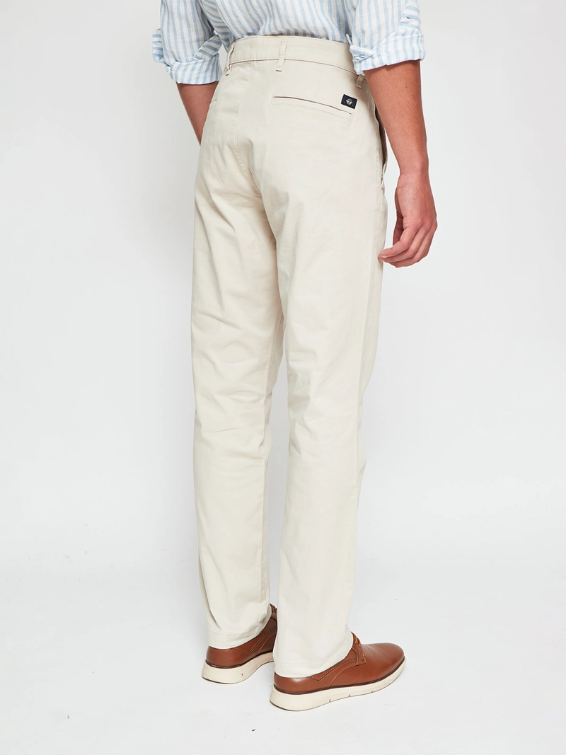 PANTALÓN HOMBRE DOCKERS ALGODÓN CHINO - 2