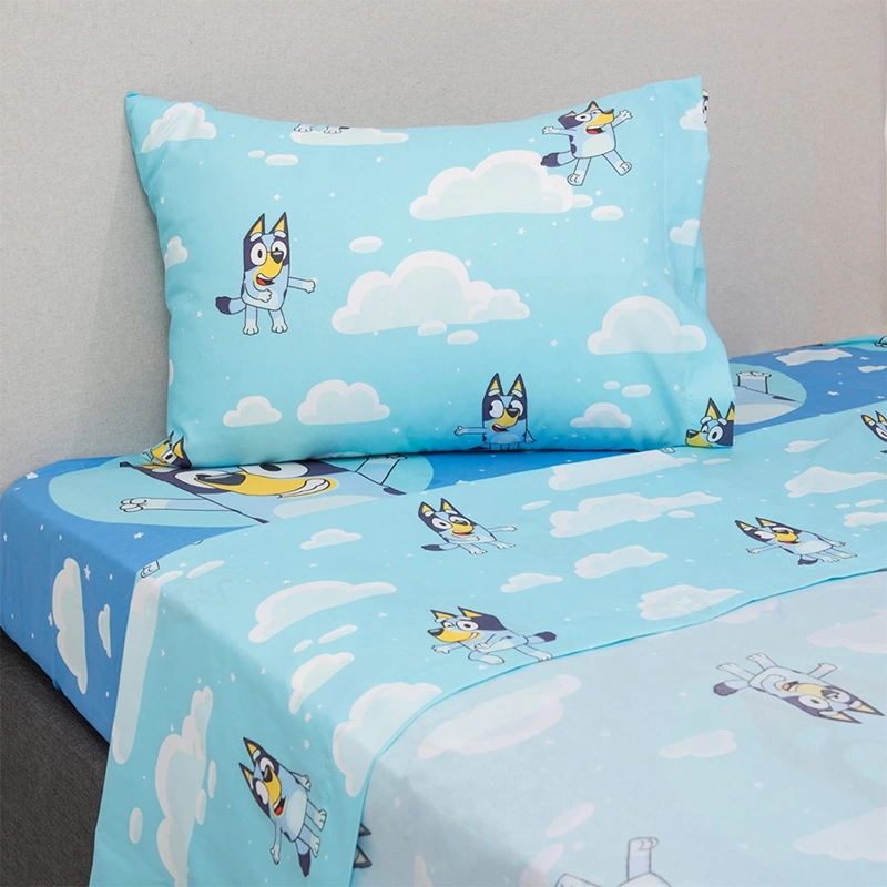 JUEGO DE SÁBANAS BLUEY NUBES 1.5 PLAZAS - 1
