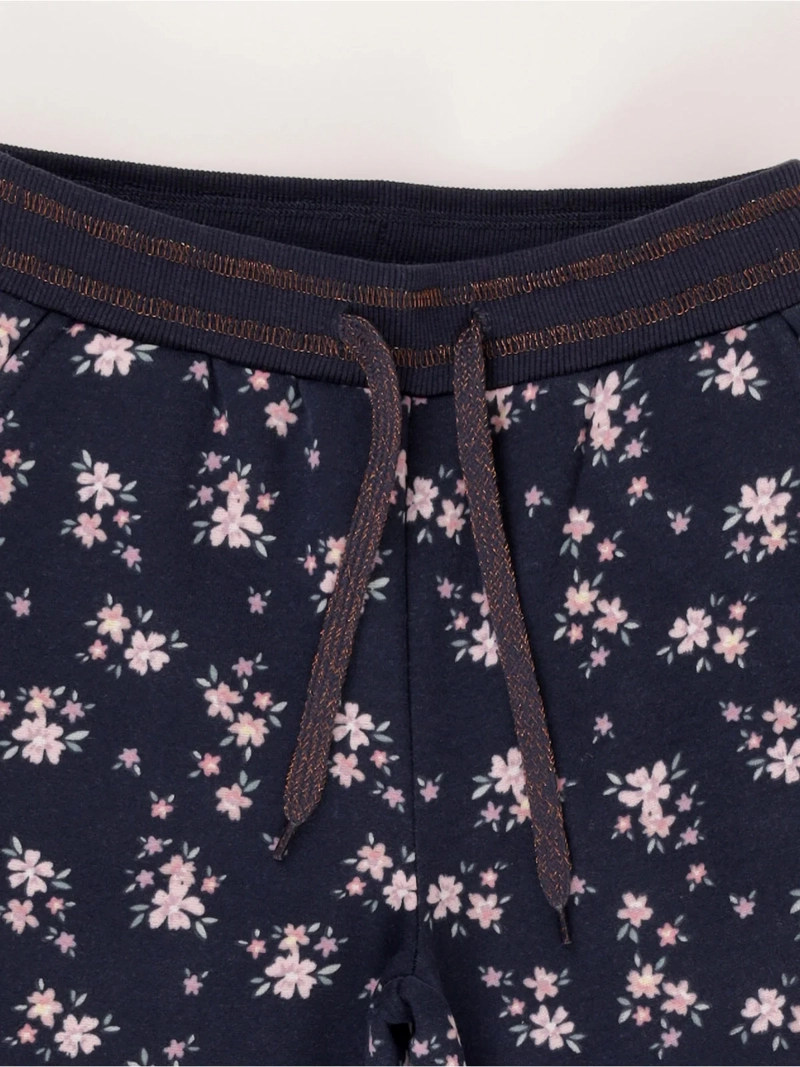 PANTALÓN DE BUZO NIÑA HARVEST ESTAMPADO - 3