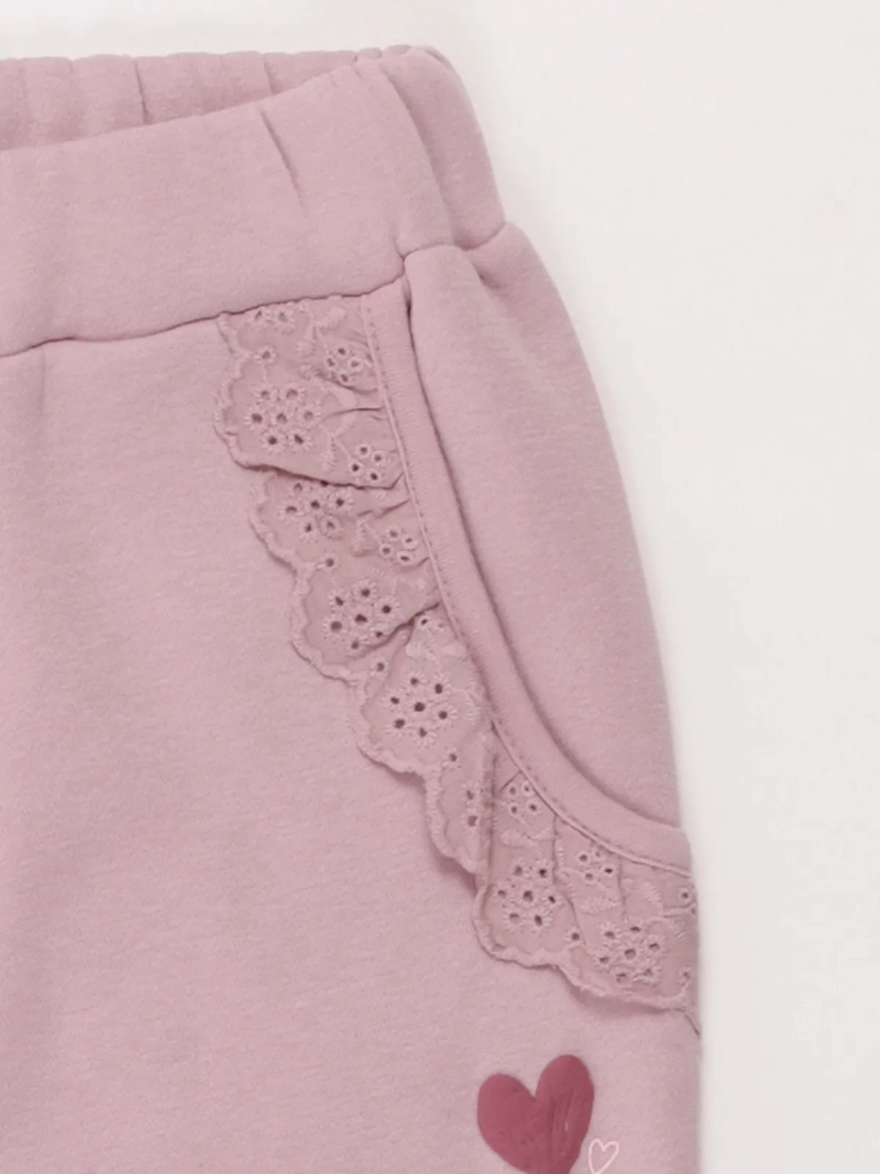 PANTALÓN DE BUZO NIÑA HARVEST VUELOS BRODERIE - 3