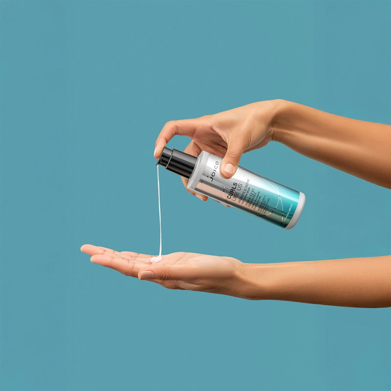 CREMA DE PEINAR PARA CABELLO RIZADO JOICO CURLS LIKE US HYDRATE & DEFINE 200 ML - 2