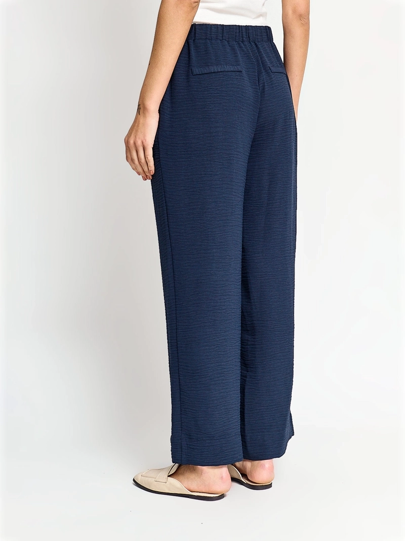 PANTALÓN MUJER CACHAREL FLUIDO TEXTURADO - 3