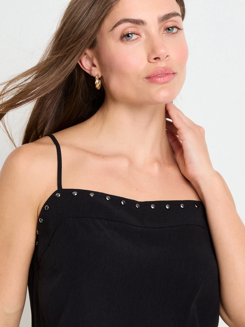 BLUSA MUJER ASH ESCOTE CUADRADO TACHAS - 3