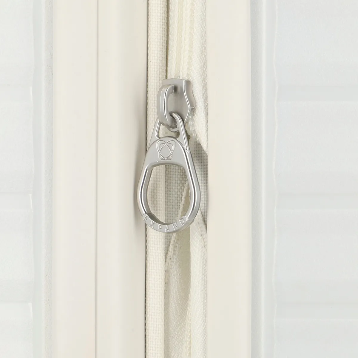 MALETA SAXOLINE TITANIUM L BLANCO - 9