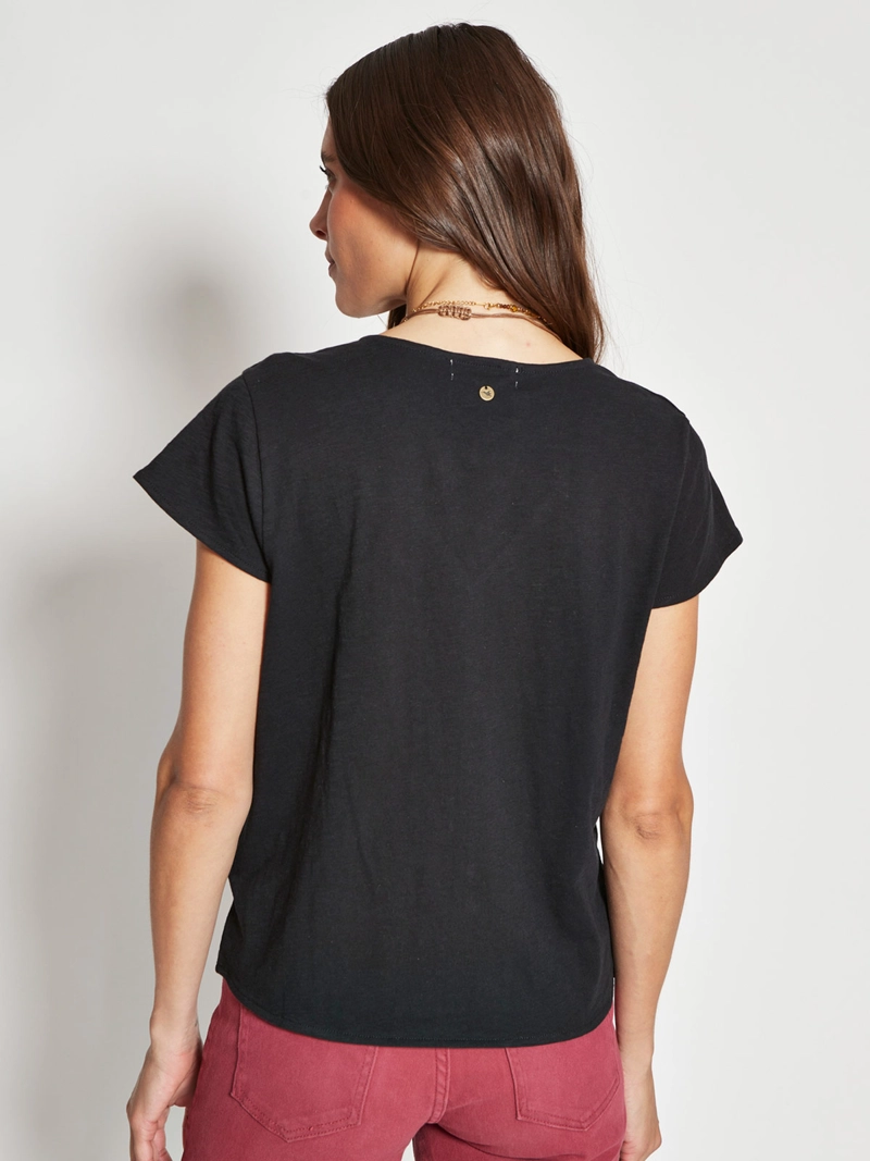 POLERA MUJER TATIENNE ALGODÓN MANGA CORTA TACHAS - 2