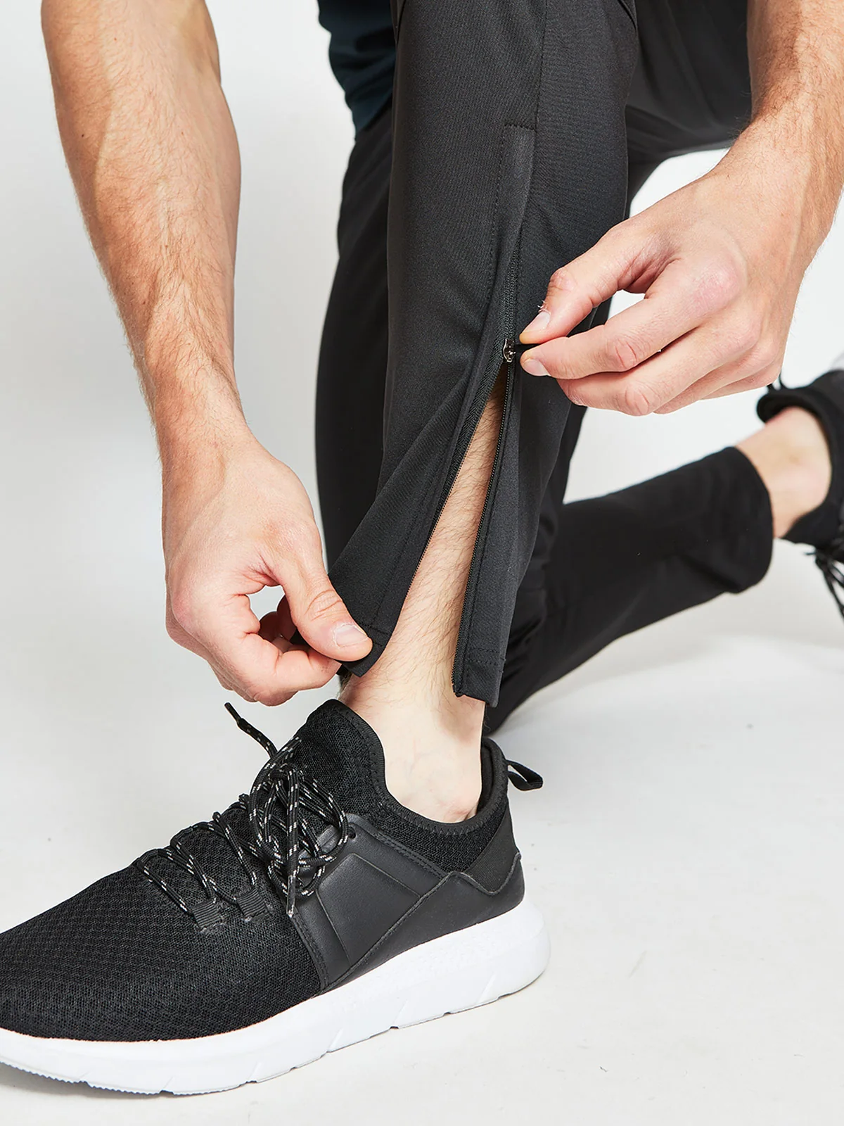 PANTALÓN DE BUZO HOMBRE REVUP CAT - 3