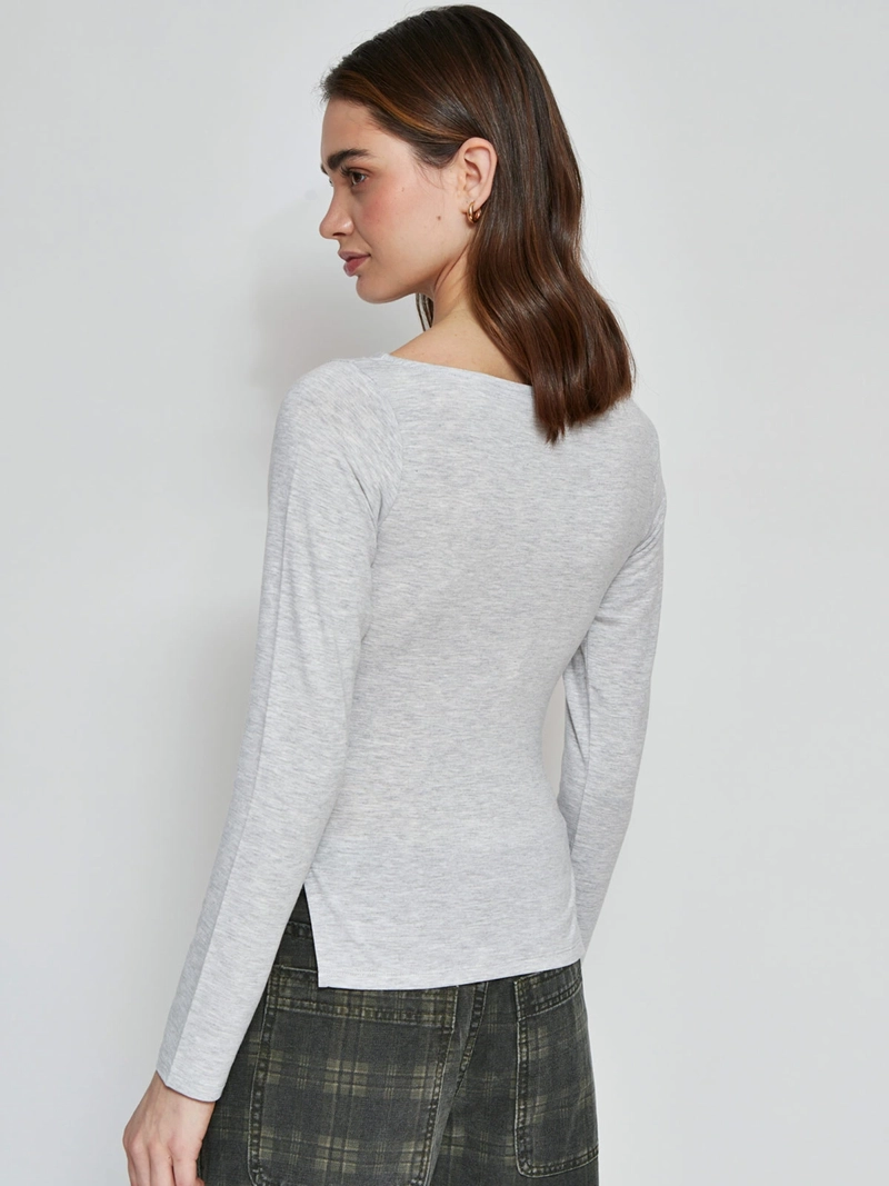 POLERA MUJER INDEX MANGA LARGA FRUNCIDA - 2
