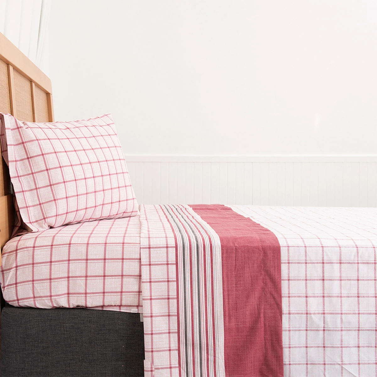 JUEGO DE SÁBANAS MASHINI ESTAMPADA 144 HILOS 1.5 PLAZAS TARTAN - 3