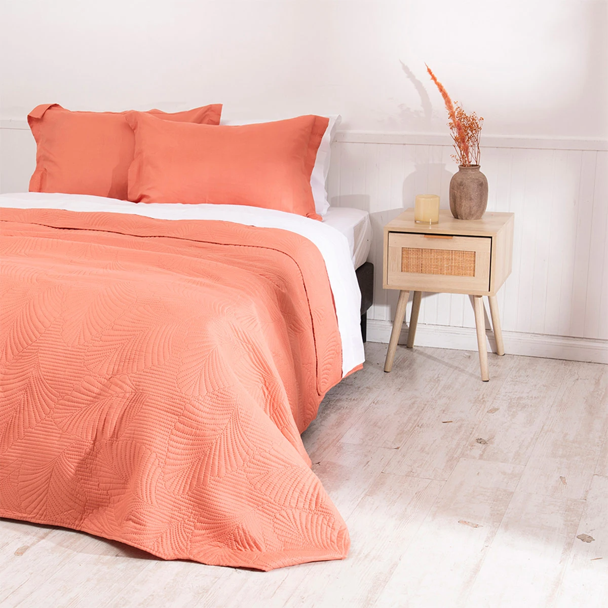 QUILT MASHINI CORDOBA LISO 1.5 PLAZAS NARANJO - 2