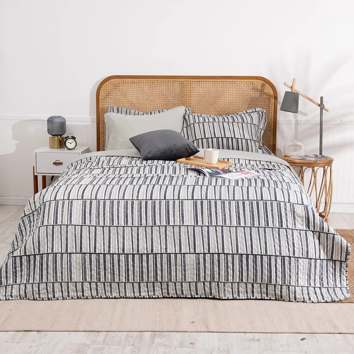 SET QUILT EST + SÁBANA LISA MASHINI KING PIANO - 1