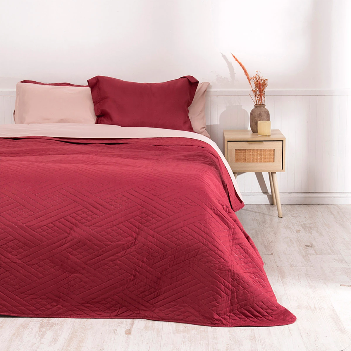 SET QUILT LISO + SÁBANA LISA MASHINI 2 PLAZAS ROJO - 1