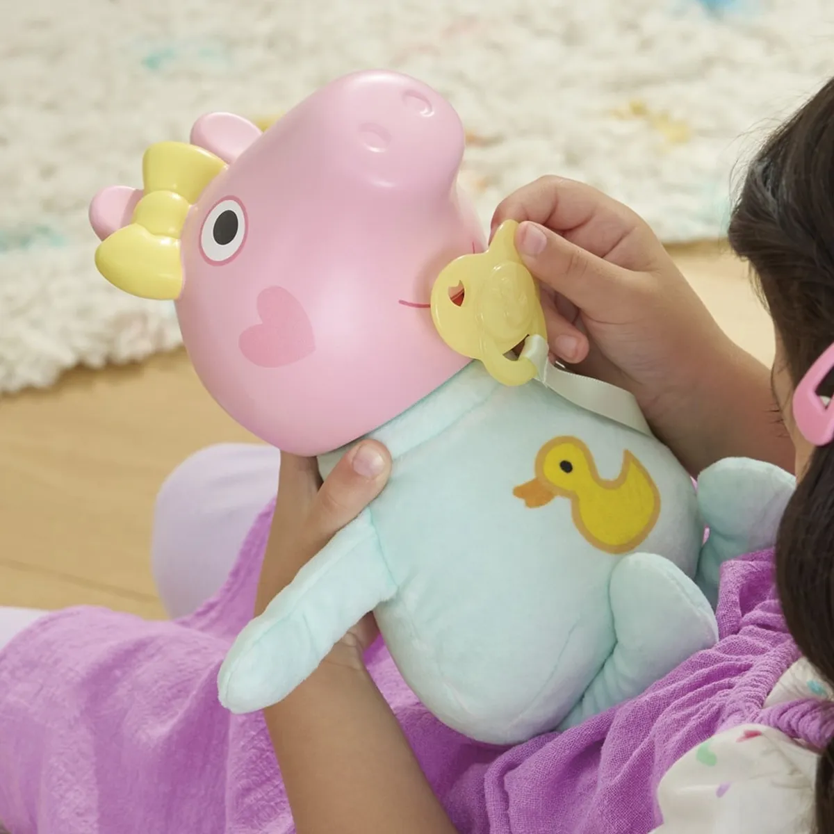 MUÑECA PEPPA PIG EVIE GRUÑIDOS Y ABRAZOS - 6