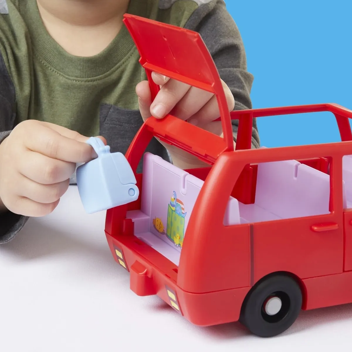MUÑECA PEPPA PIG EL GRAN AUTO DE LA FAMILIA DE PEPPA - 6