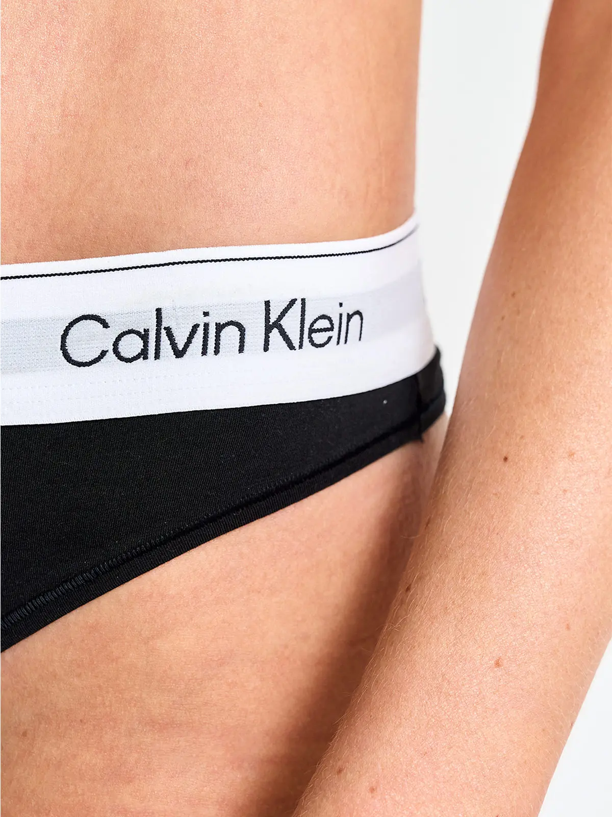 CALZÓN CALVIN KLEIN TANGA - 3