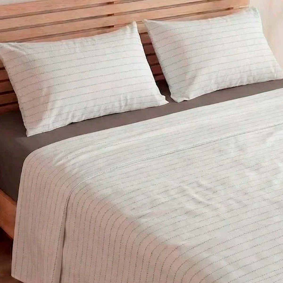 JUEGO DE SÁBANAS RIPLEY HOME ESTAMPADA 180 HILOS KING PESPUNTE NEGRO - 2