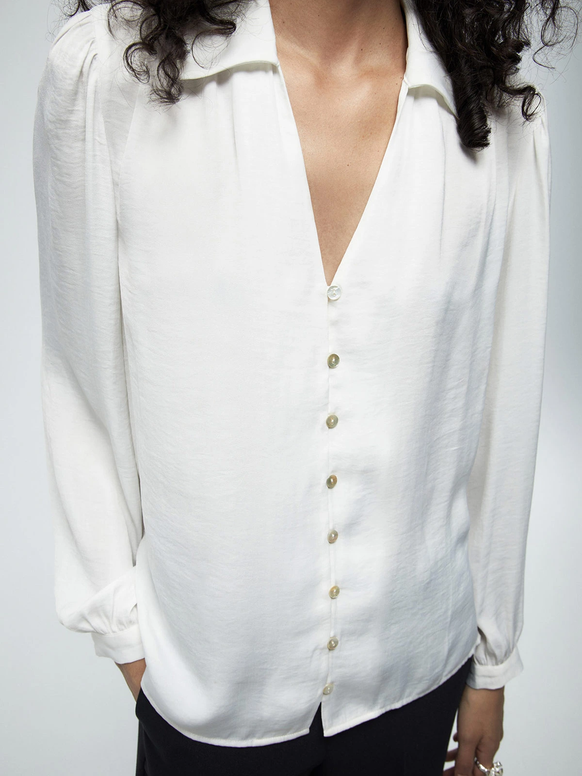 BLUSA MUJER SFERA MANGA LARGA LISA - 2