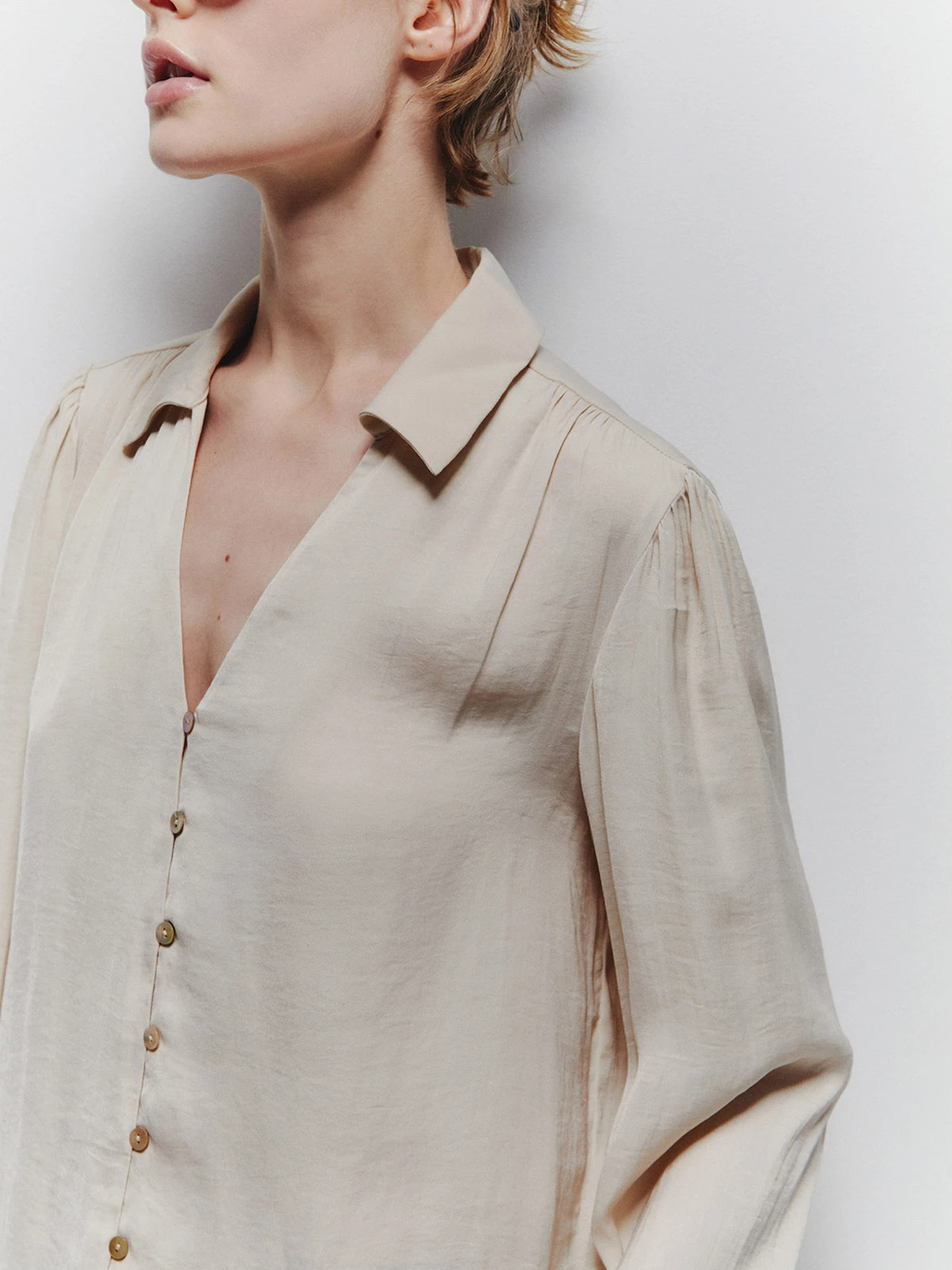 BLUSA MUJER SFERA MANGA LARGA BOTONES - 3