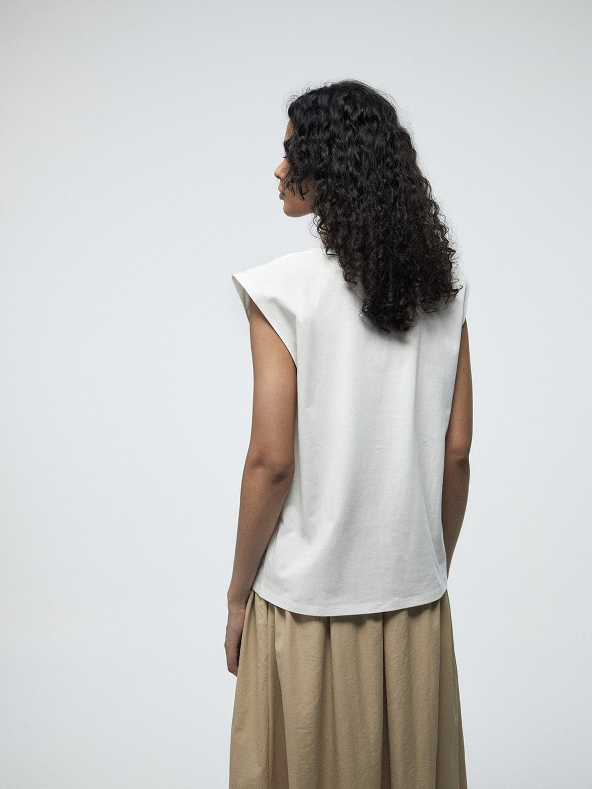 POLERA MUJER SFERA ALGODÓN SIN MANGAS BOLITAS - 3