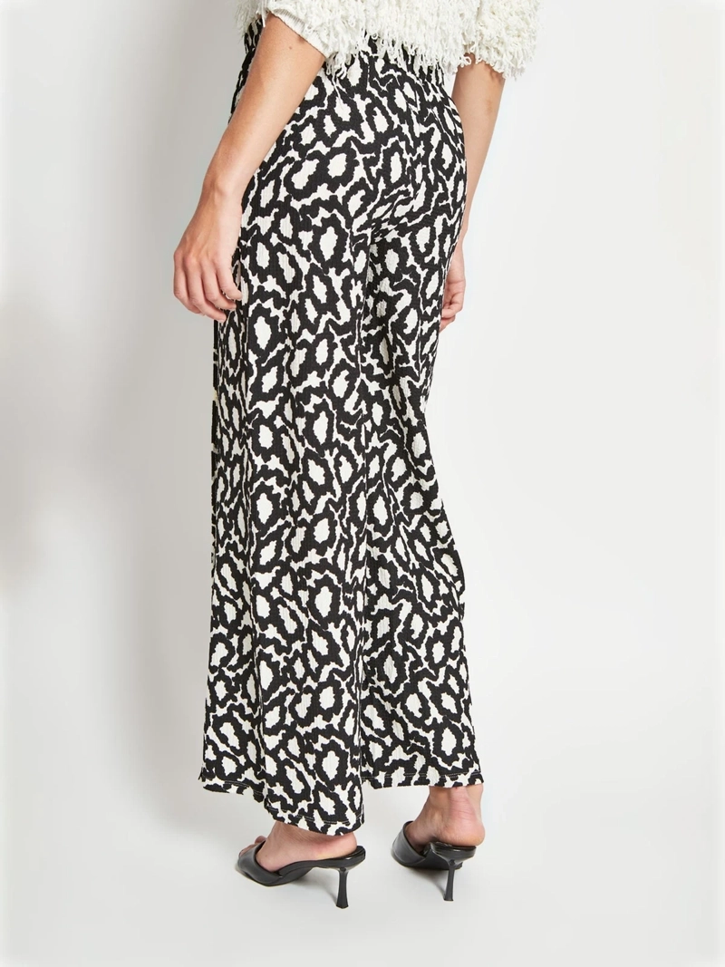 PANTALÓN MUJER SFERA BÁSICO TEXTURA - 3
