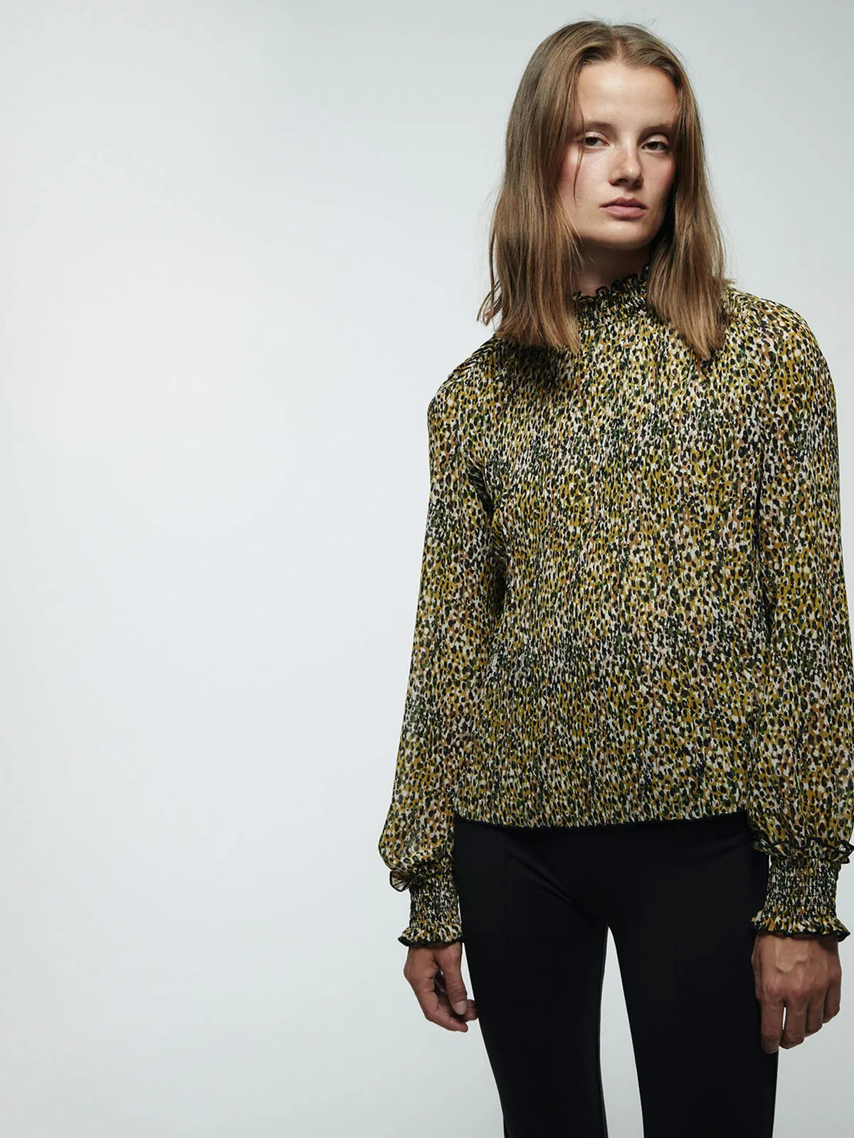 BLUSA MUJER SFERA MANGA LARGA PLISADA - 2