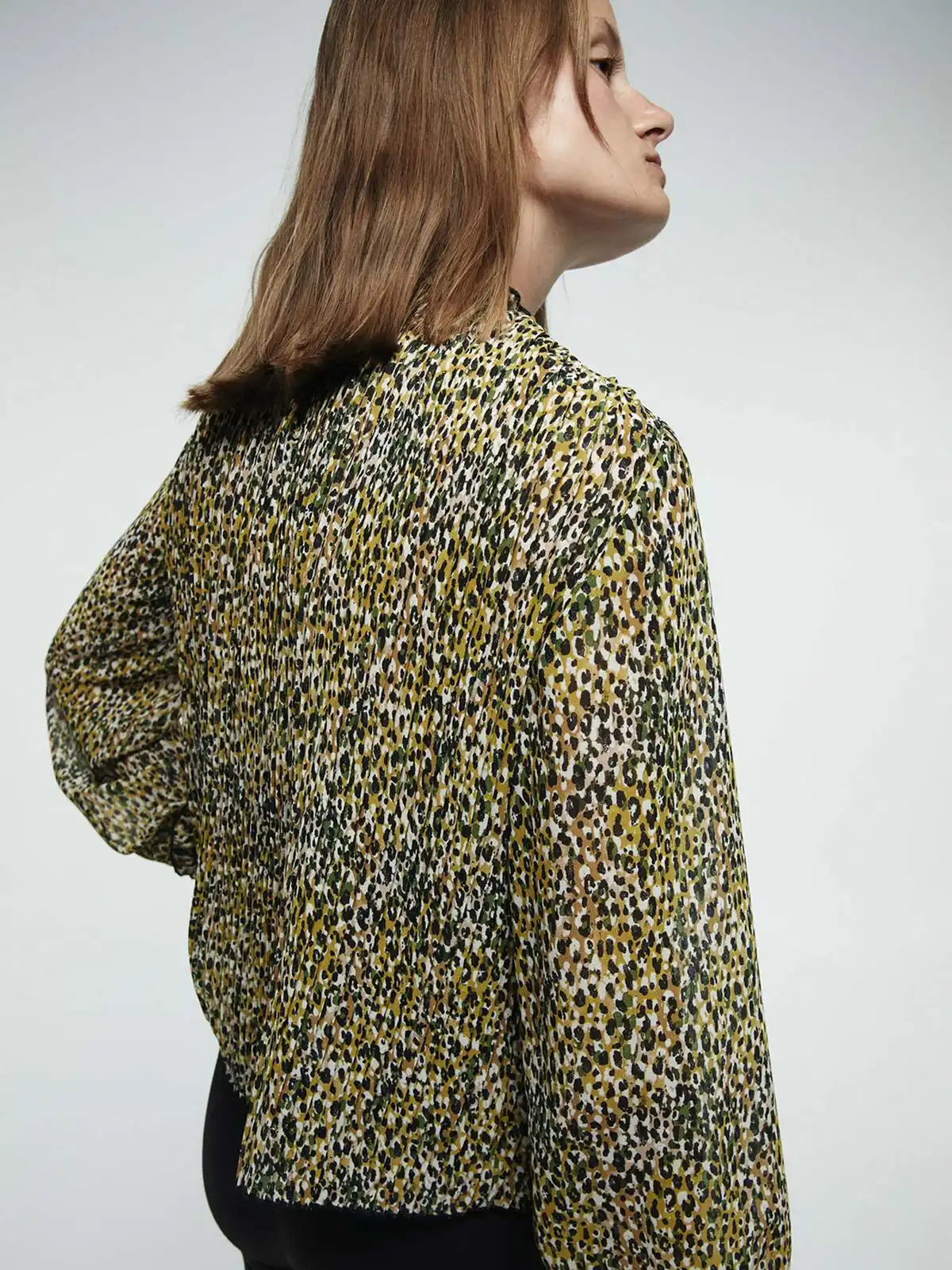 BLUSA MUJER SFERA MANGA LARGA PLISADA - 3